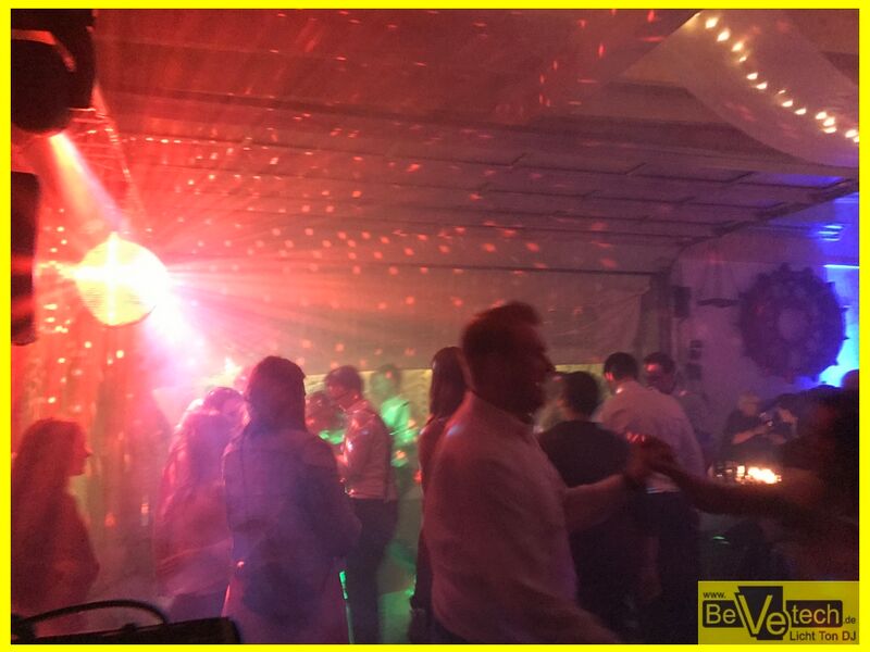 2017-05-24 Hochzeit Privathalle-Werkstatt in Freudenberg-Alchen 010.JPG