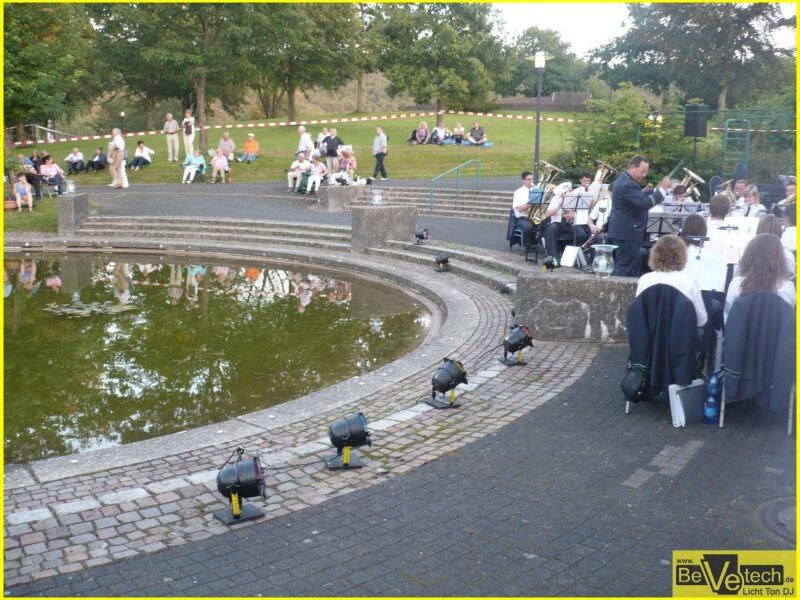 3._Sommernachtskonzert _im_Kurpark_am_03.09.11_in_Freudenberg_03.JPG