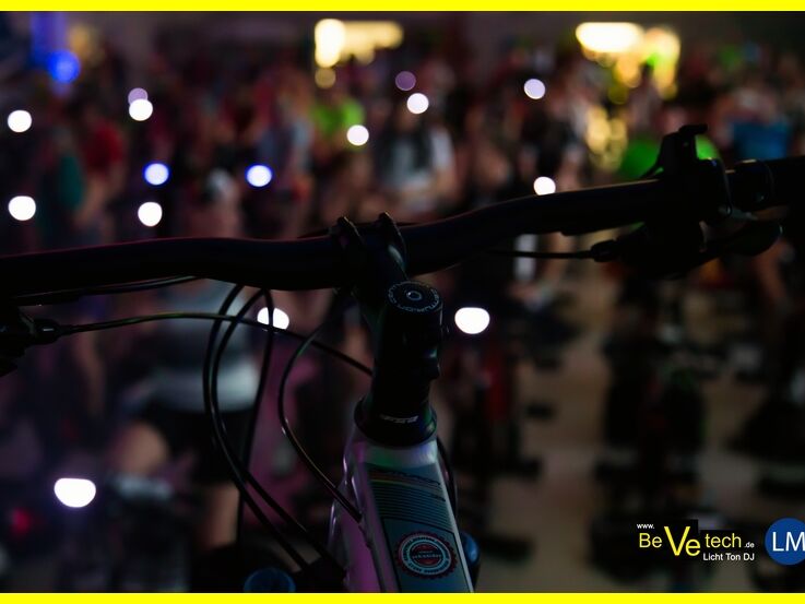 Indoorcycling_Spendenmarathon_am 19._und_20.02.2016_in_der_Mehrzweckhalle-in_Salchendorf_24.jpg