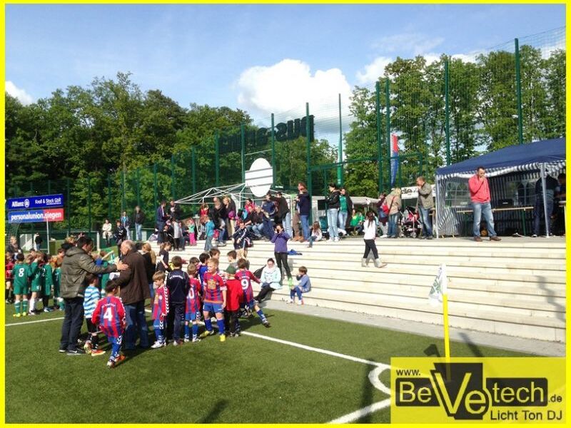 Jugendtunier_am_Gruen_Weiss_Siegen_Sportplatz_am_30.05.2013_013.JPG