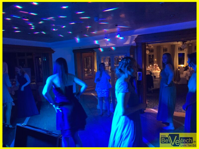 10.07.2021_Hochzeit_Landhotel_Wacker_Wenden_11.JPG