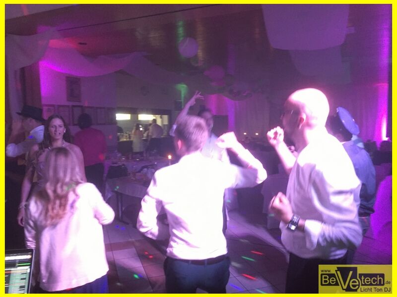 2017-06-17_Hochzeit_Saengerheim_Oberheuslingen_Freudenberg_010.JPG