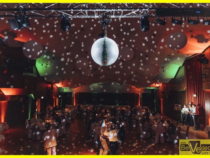 2019-08-24_Hochzeit_Bismarckhalle_Siegen_Geisweid_Fotografien_Julia_Achenbach_19.jpg