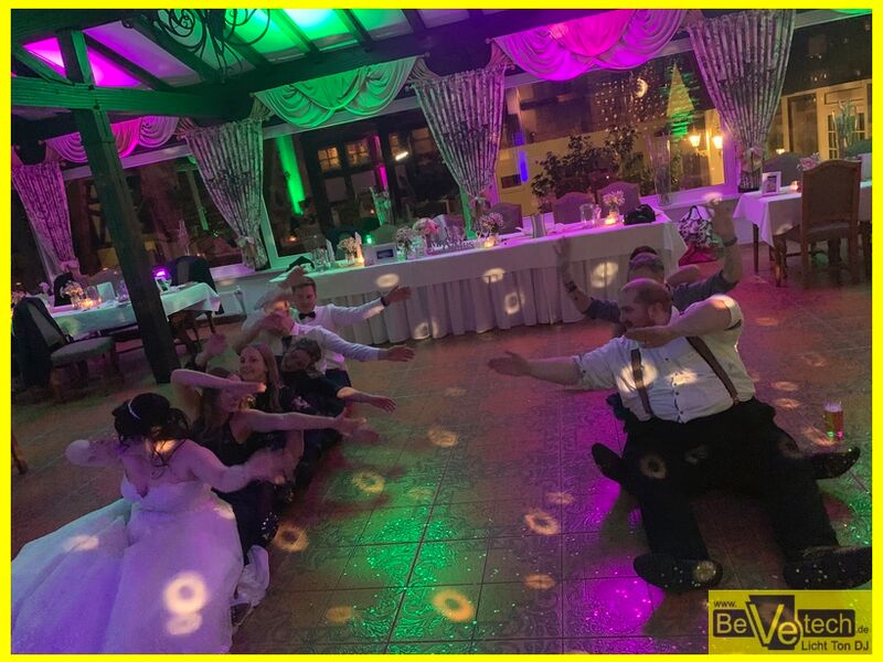 2020-10-10_Hochzeit_Fröschle_Hotel zum weißen Stein_08.jpg