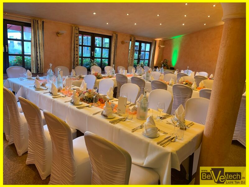 2021-09-18_Hochzeit_Pfeffermühle_Raum_Toscana_Siegen_02.JPG