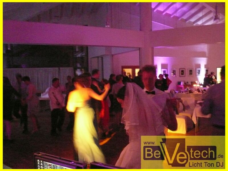 Hochzeit_am_20.06.15_im_Gemeindezentrum_Roedgen_in_Wilnsdorf05.JPG