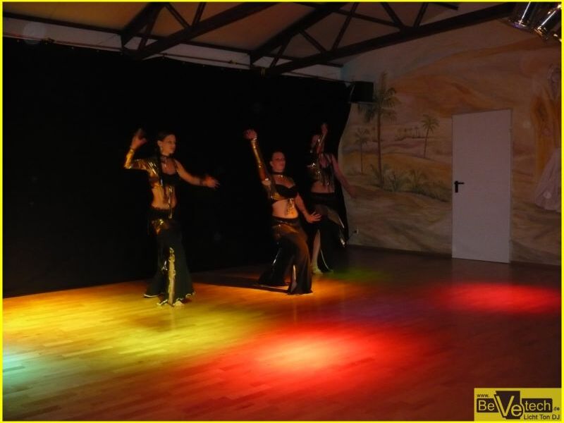 Neueroeffnung_Tanzstudio_Jasmina_in_Siegen_am_10.07.2011_009.JPG