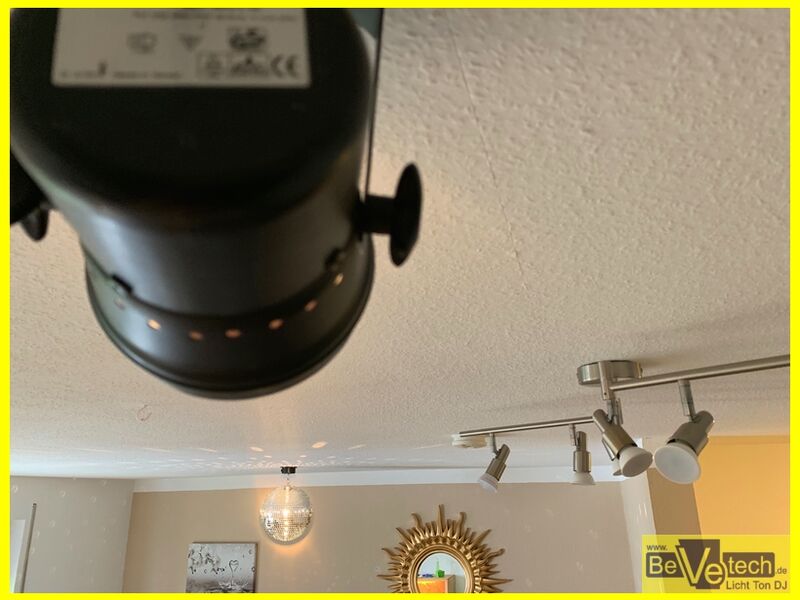 Spiegelkugel_im_Privaten_Wohnzimmer_03.JPG