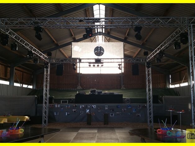 10.09.2016_90er_Party_in_Dresden 04.jpg