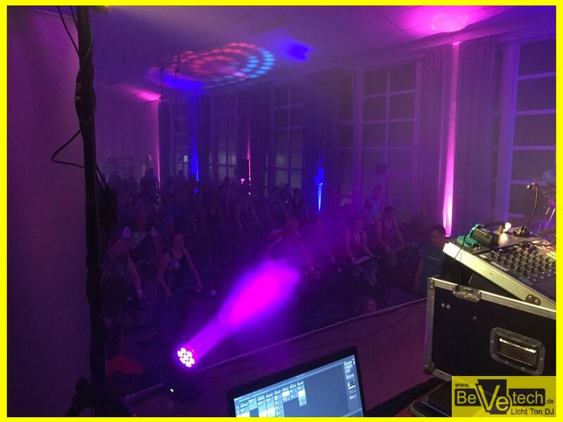 2018-03-23_24_Indoorcycling_Spendenmarathon_Mehrzweckhalle_Salchendorf_06.JPG