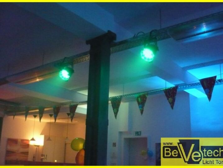 40.Geburtstag_im_alten_Feuerwerhaus_Sant_Peters_Platz_in_Netphen_006.jpg