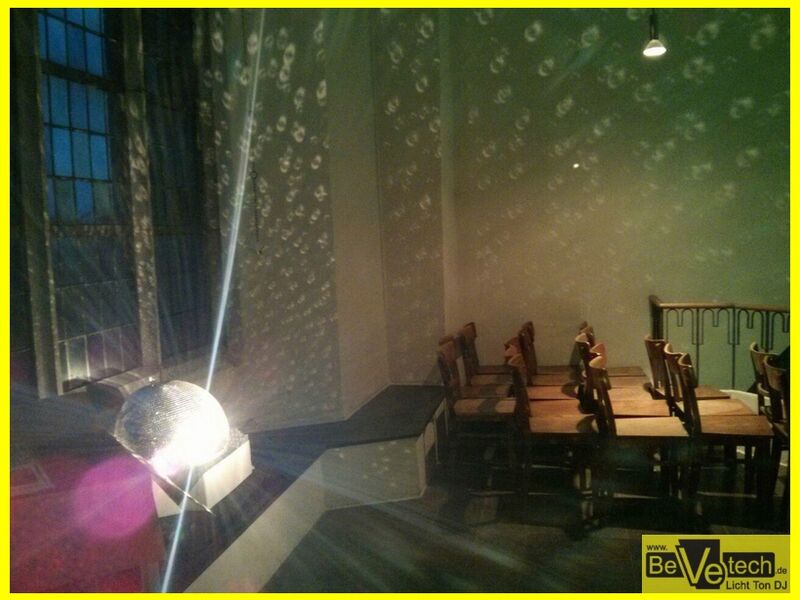 2017-07-01_Nacht_der_Wissenschaft_in_der_Martinikirche_in_Siegen_05.jpg