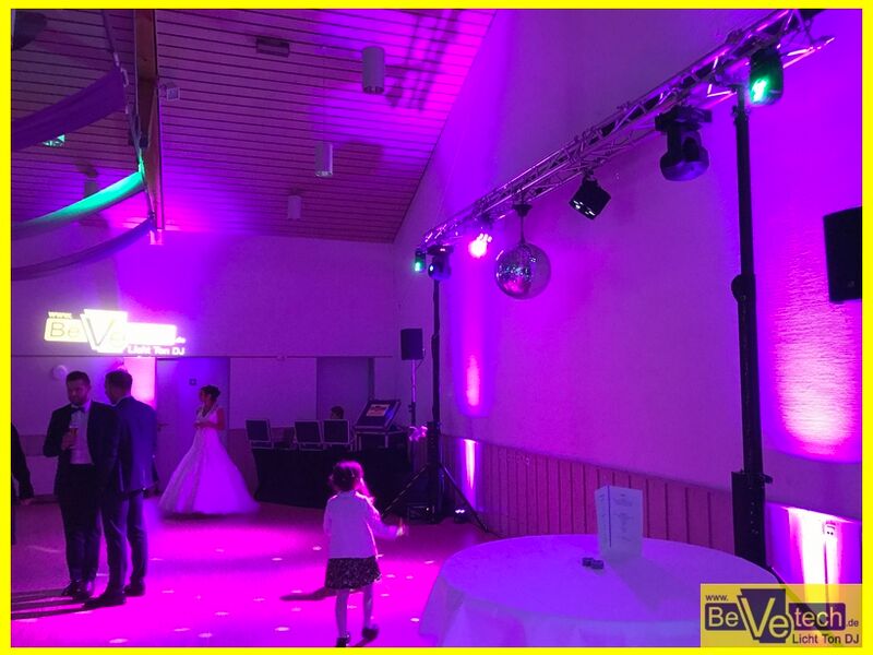 2017-09-15_Hochzeit_im_Buergerhaus_Muesen_in_Hilchenbach_13.JPG