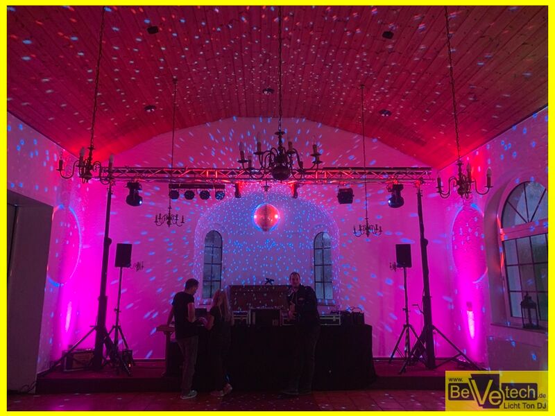 2019-05-03_Hochzeit_Kapelle_Dorint_Hotel_Siegen-Geisweid_23.JPG