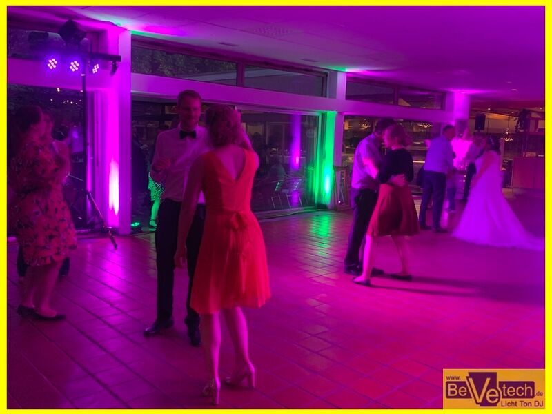 2022-05-14_Hochzeit_Restaurant der Siegerlandhalle_Siegen_006.JPEG