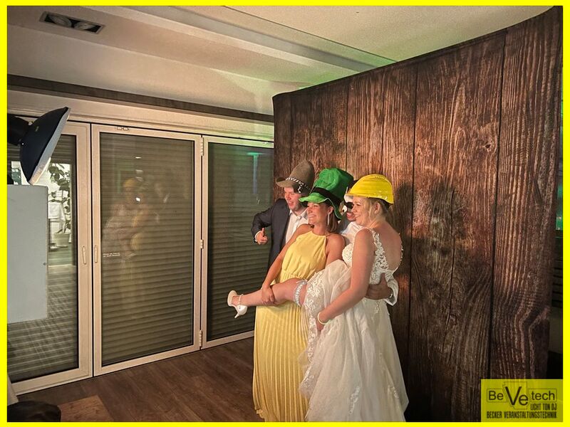2023-06-16_Hochzeit_Golfclub_Siegen-Olpe_Wenden_014.jpg
