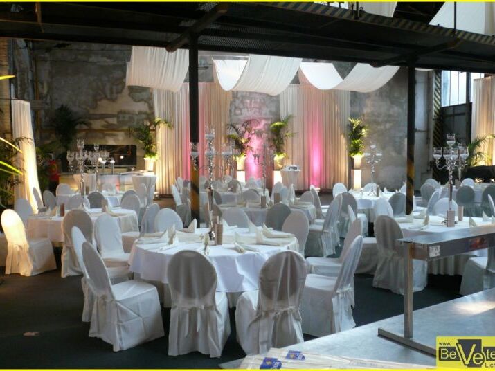 Dekobeleuchtung_fuer_Hochzeit_am_19.06.2010_im_Lokschuppen_in_Siegen_10.JPG