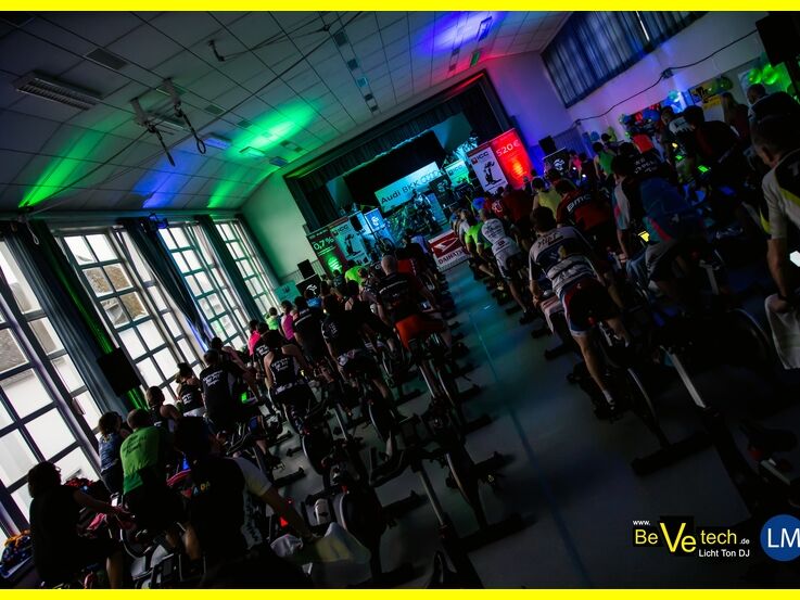 Indoorcycling_Spendenmarathon_am 19._und_20.02.2016_in_der_Mehrzweckhalle-in_Salchendorf_16.jpg