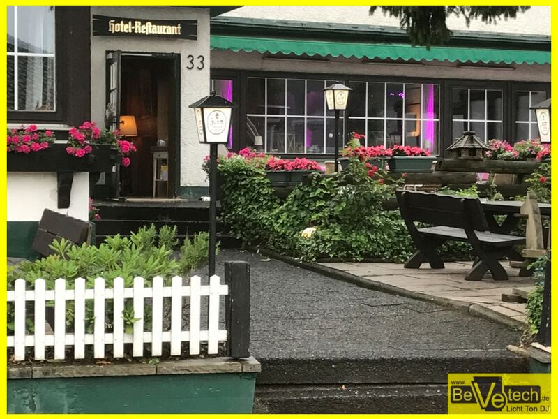 2017-07-01_Hochzeit_im_Hotel_Restaurant_Ponyhof_Knotte_in_Wiehl_05.JPG