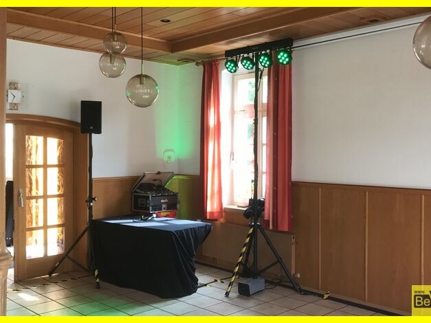 2017-09-02_Hochzeit_in_der_Kapellenschule_in_Siegen-Obersetzen_05.JPG