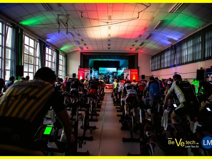 Indoorcycling_Spendenmarathon_am 19._und_20.02.2016_in_der_Mehrzweckhalle-in_Salchendorf_15.jpg