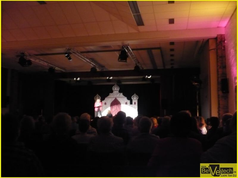 Orientalische_Nacht_zugunsten_Unicef_am_08.10.11_in_der_Festhalle_Wilnsdorf_07.JPG
