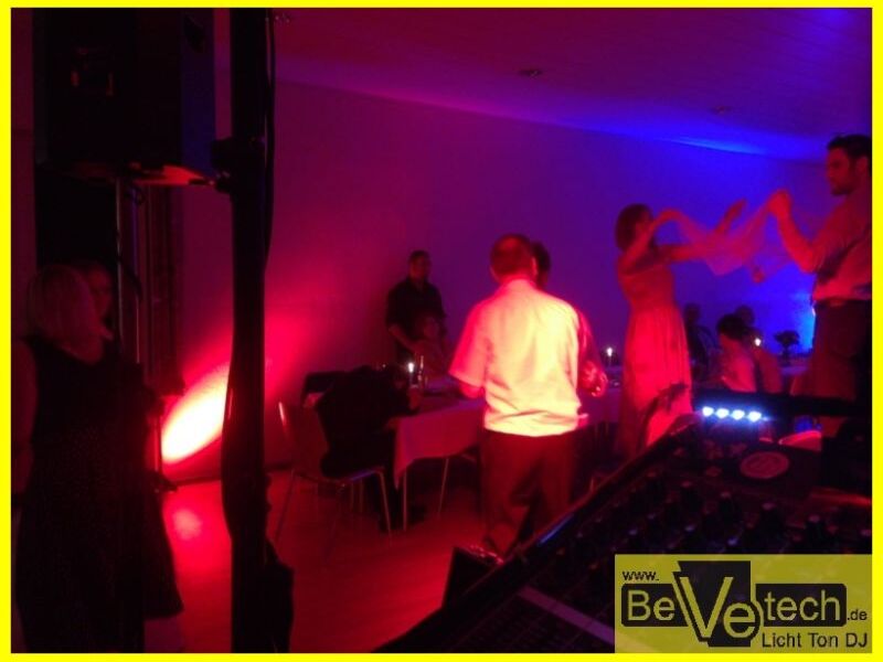 Hochzeit_am_11.07.2014_im_Buergerhaus_in_Seelbach06.jpg
