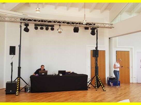 2019-05-25_Hochzeit_Ev._Gemeindezentrum_Wilnsdorf-Rödgen_01.jpg