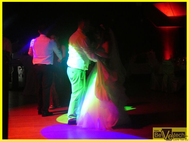 2019-08-24_Hochzeit_Bismarckhalle_Siegen_Geisweid_11.JPG