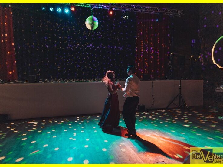 2019-08-24_Hochzeit_Bismarckhalle_Siegen_Geisweid_Fotografien_Julia_Achenbach_21.jpg