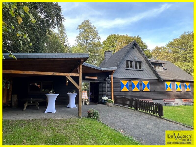 2023-09-16_Hochzeit_Dorfgemeinschaftshaus_Irlenhecken_Ferndorf_Kreuztal_01.JPEG