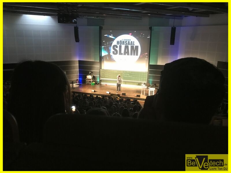 2017-05-16_5._Hoersaal_Slam_im_Audimax_am_Haardter_Berg_an_der_Uni_in_Siegen_02.JPG