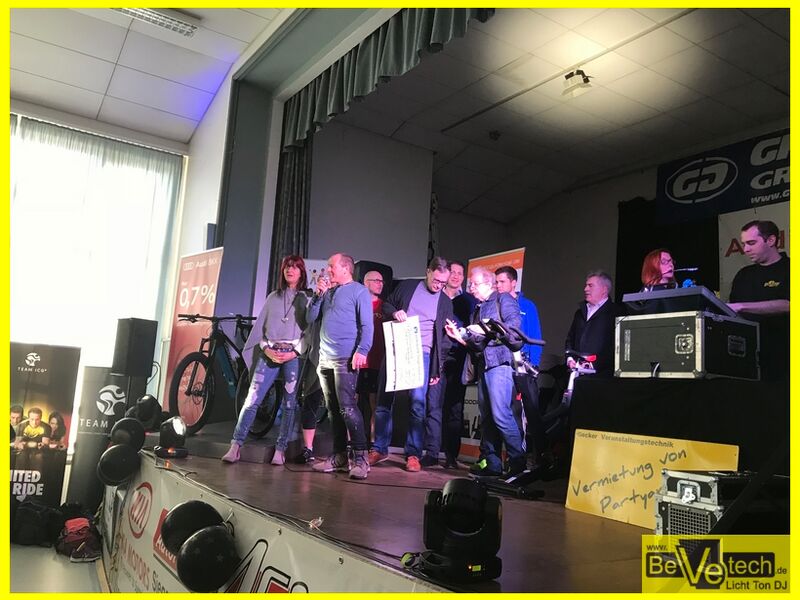 2018-03-23_24_Indoorcycling_Spendenmarathon_Mehrzweckhalle_Salchendorf_13.JPG