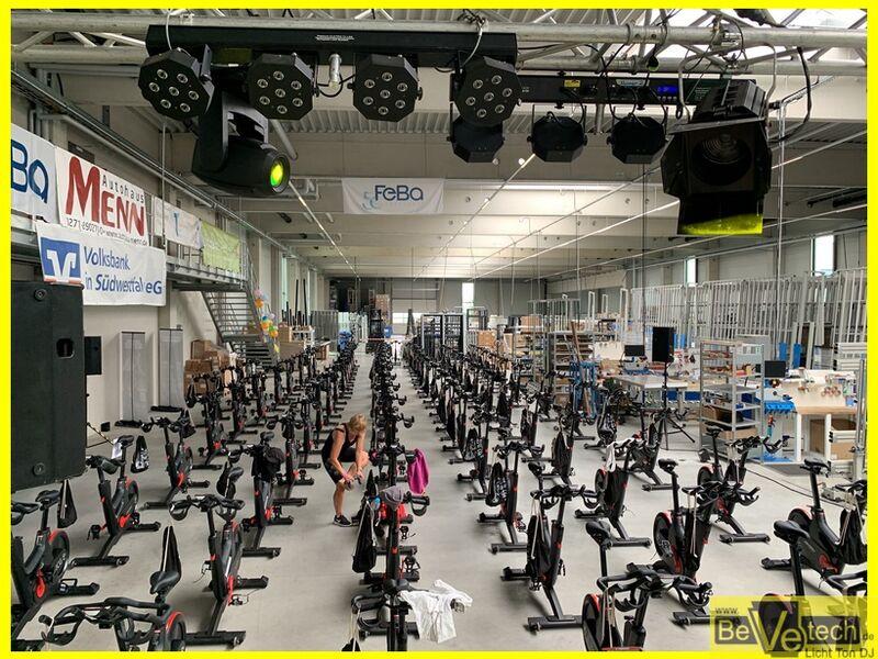 2022-08-05_bike_indoorcycling_friends_Burbach_002.jpg