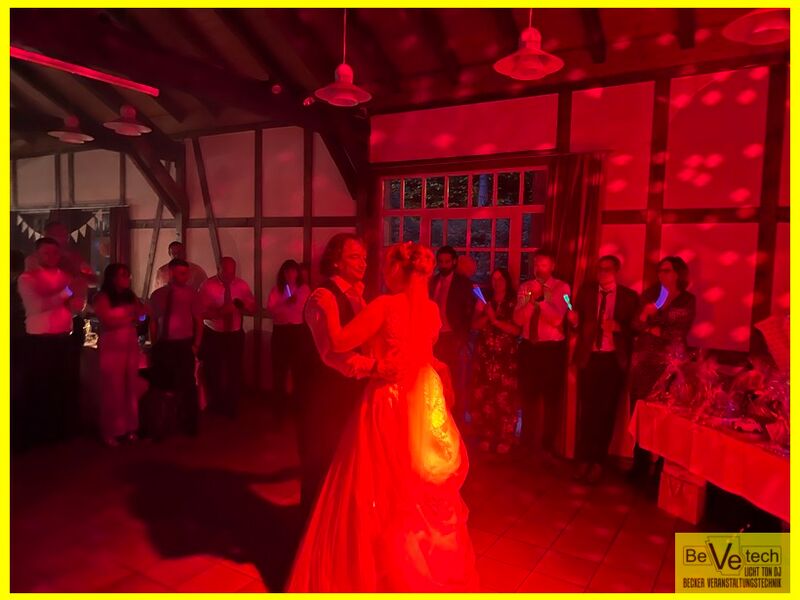 2023-08-05 Hochzeit_Alter Bahnhof_Deuz_Netphen_005.JPEG