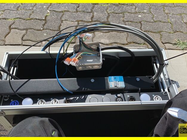 Funkmikrofon_Shure_QLXD4_Case_selber_gebaut_04.JPG