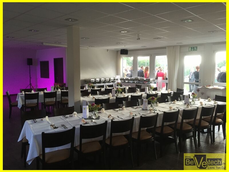 Hochzeit_am_01.08.15_im_Sportheim-Fortuna_in_Freudenberg-Bueschergrund04.JPG