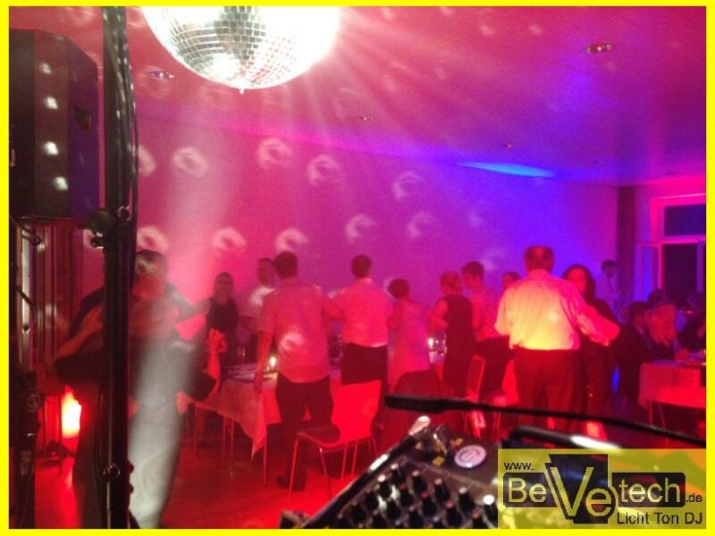 Hochzeit_am_11.07.2014_im_Buergerhaus_in_Seelbach04.jpg