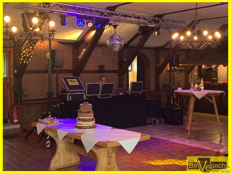 2019_06_08_Hochzeit_im_Fuchsloch_auf_Gut_Voswinckel_Halver_08.JPG