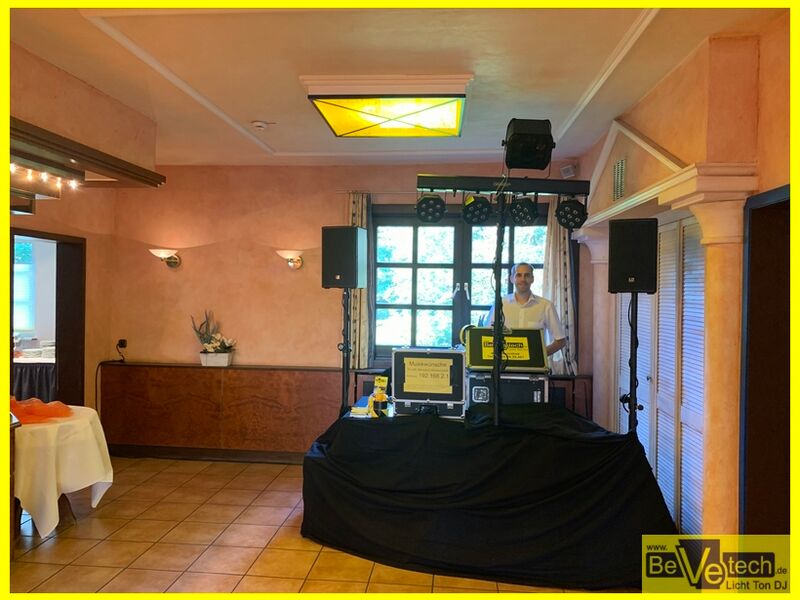 2021-09-18_Hochzeit_Pfeffermühle_Raum_Toscana_Siegen_01.JPG