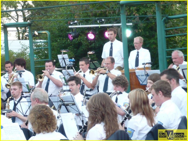 3._Sommernachtskonzert _im_Kurpark_am_03.09.11_in_Freudenberg_04.JPG