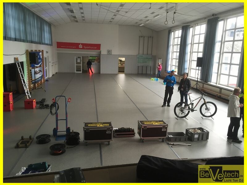 Indoorcycling_Spendenmarathon_am 19._und_20.02.2016_in_der_Mehrzweckhalle-in_Salchendorf28.JPG