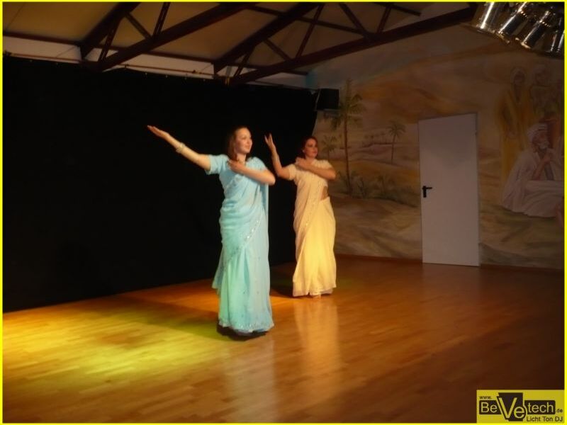 Neueroeffnung_Tanzstudio_Jasmina_in_Siegen_am_10.07.2011_006.JPG