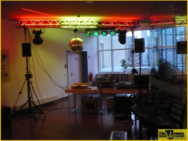 100.Geburtstag_am_03.03.2012_im_DAA_Restaurant_Siegen_002.jpg