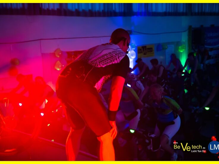 Indoorcycling_Spendenmarathon_am 19._und_20.02.2016_in_der_Mehrzweckhalle-in_Salchendorf_23.jpg