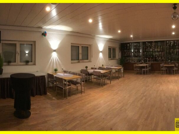 2018-06-28_Verkauf_von_Wandbeleuchtung_Sportheim_TSV_Siegen_07.JPG