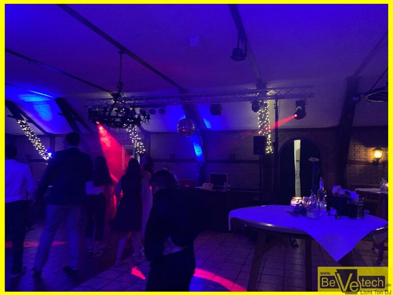 2019_06_08_Hochzeit_im_Fuchsloch_auf_Gut_Voswinckel_Halver_10.JPG