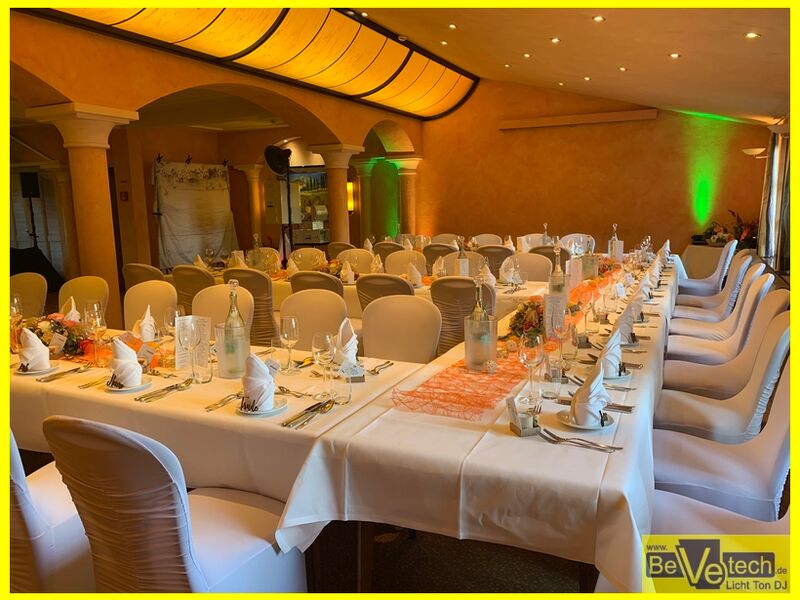 2021-09-18_Hochzeit_Pfeffermühle_Raum_Toscana_Siegen_05.JPG