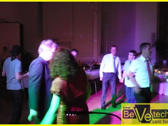 Hochzeit_am_01.06.2013_im_evangelischem_Gemeindehaus_in_Hilchenbach_006.jpg
